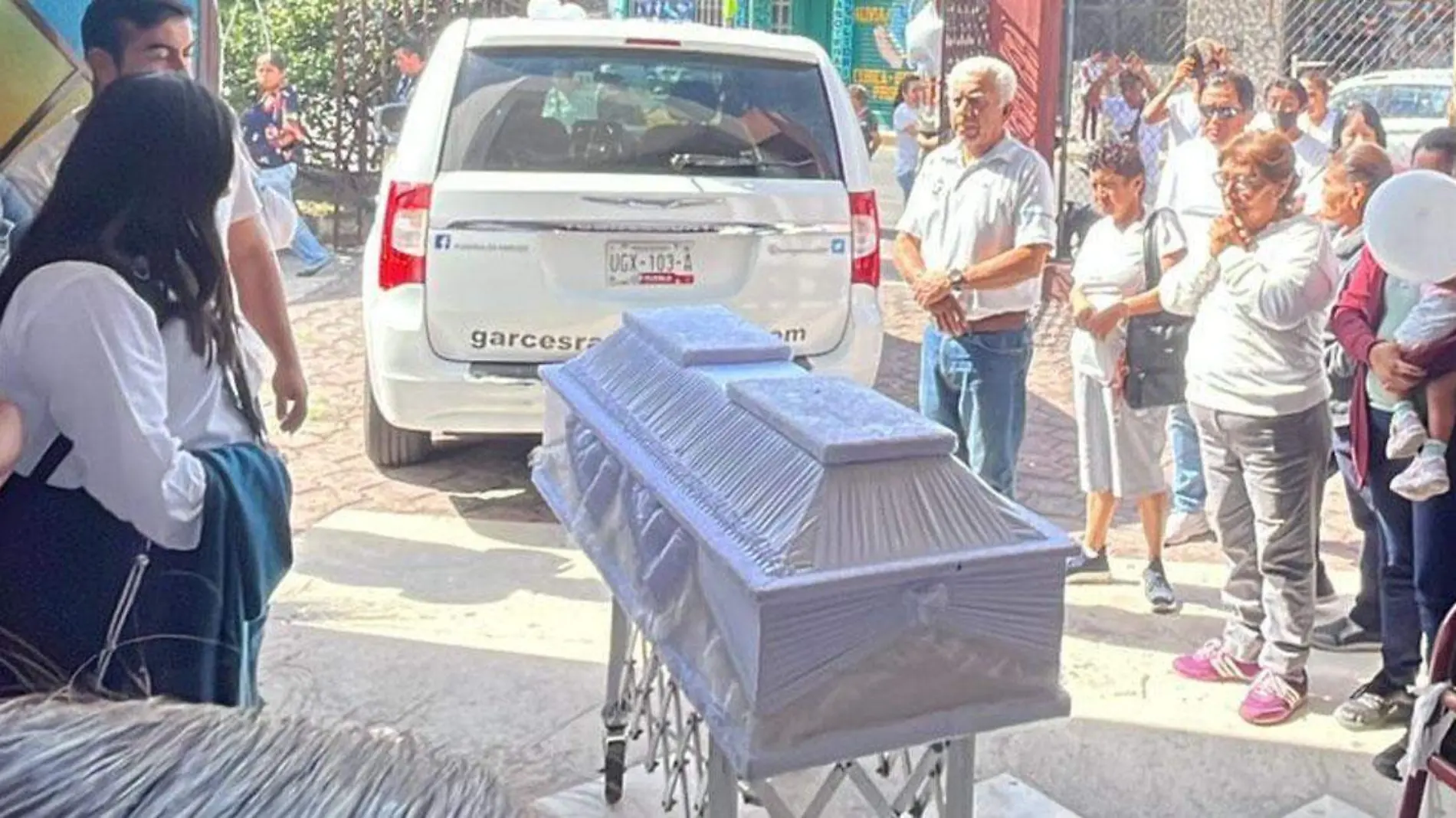 Sepultan al pequeño Héctor Antonio